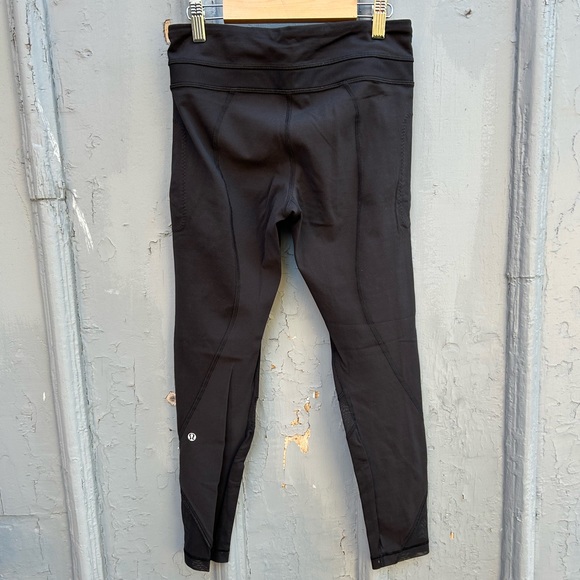 Lululemon Twist & Train Crop, size 6 - Picture 5 of 14